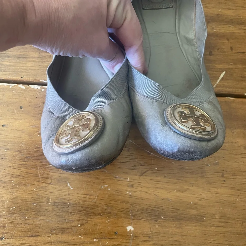 Tory Burch Caroline Gray Leather Ballet Flats Elastic Ankle Shoes Size 8.5 - Picture 11 of 11